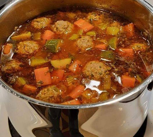 SOPA DE ALBONDIGAS (SOPA DE ALBÓNDIGAS MEXICANA)