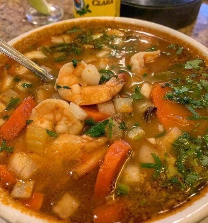 SOPA DE CAMARONES CON VERDURAS