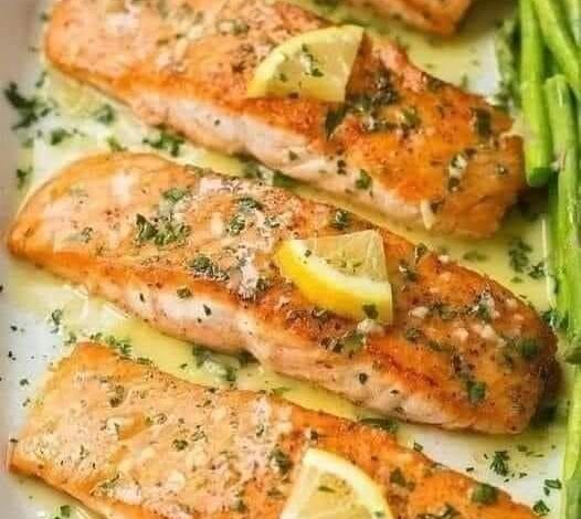 SALMON AL AJILLO