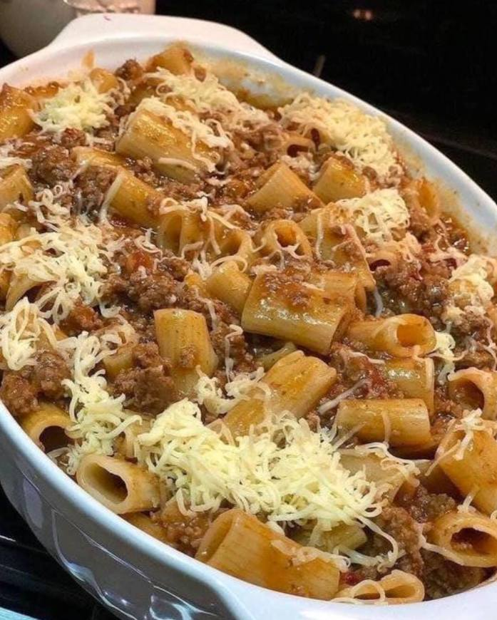 PASTA CON CARNE MOLIDA Y QUESO 