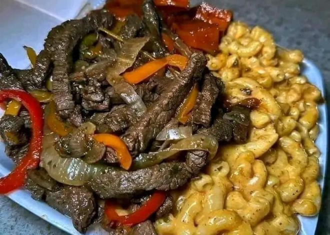 Filete A La Pimienta Clásico Con Pasta