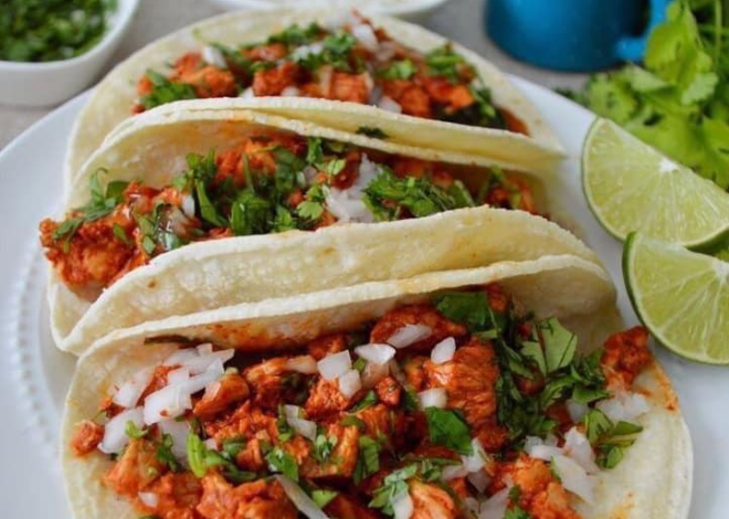 TACOS AL PASTOR