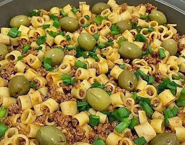 Pasta con carne molida