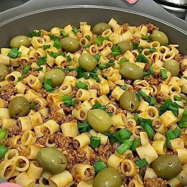 Pasta con carne molida