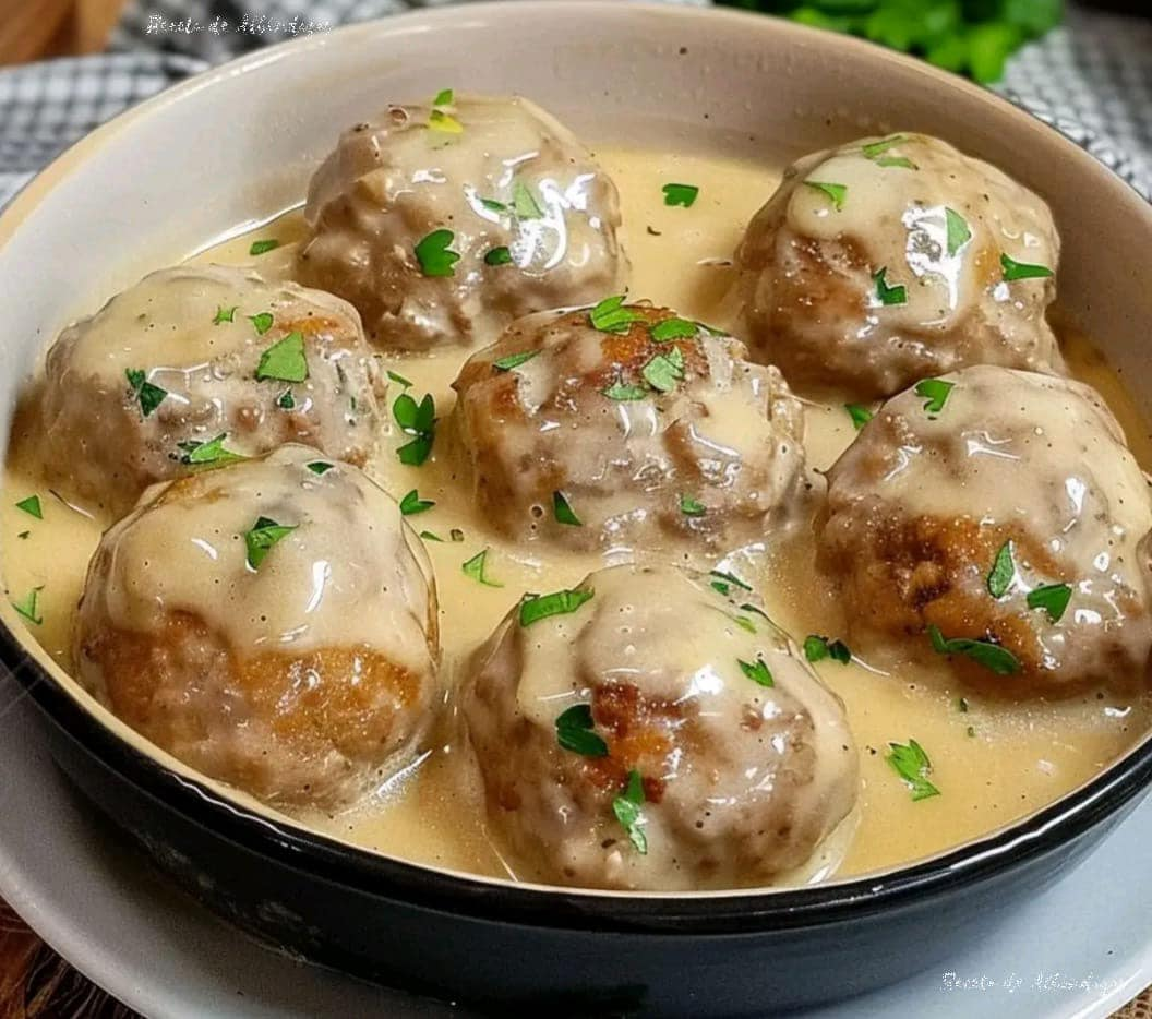 ALBÓNDIGAS En CREMA DE CHAMPIÑONES.