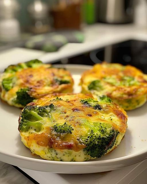 TORTITAS DE BRÓCOLI CON QUESO 