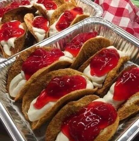 MINI TACOS DE CHEESECAKE CON FRESA