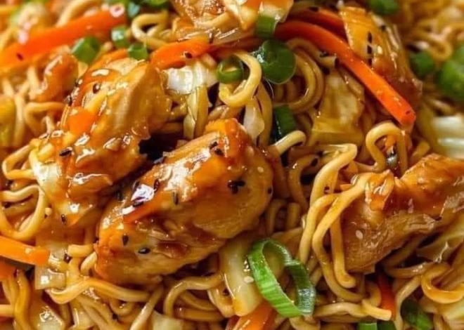 Chow Mein de pollo