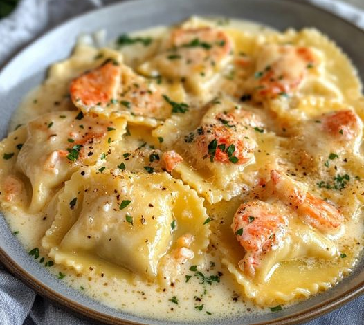 Ravioli de Langosta en Salsa de Vino Blanco