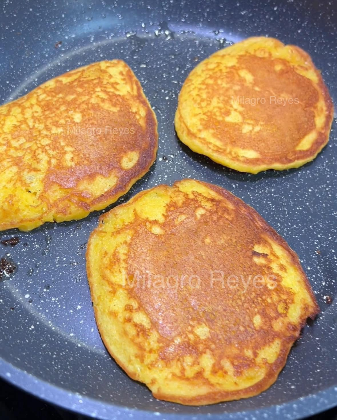 **Mini Tortitas Esponjosas**: