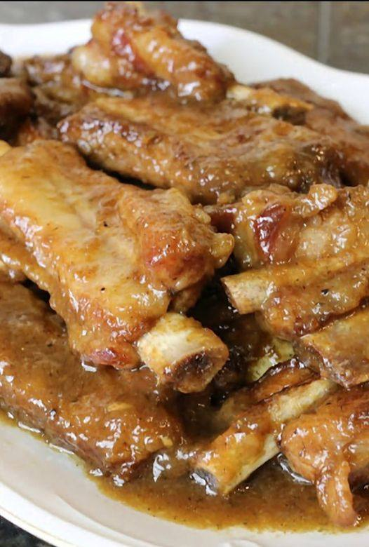 Costillas de Cerdo en Salsa: Un Manjar Tradicional que Sorprenderá a Todos