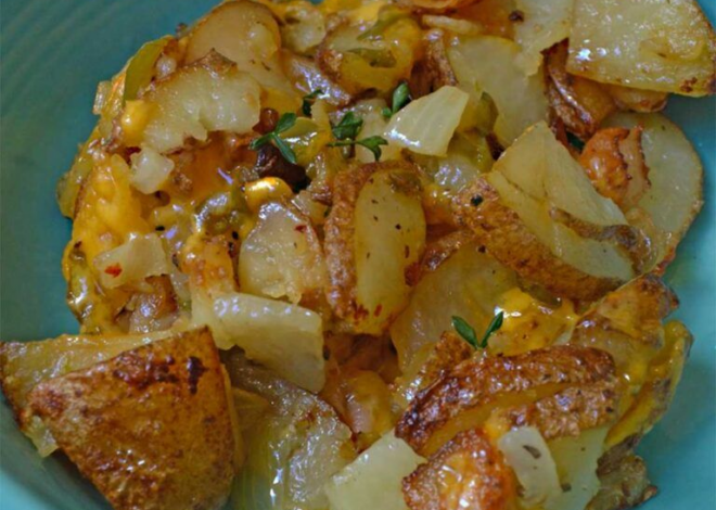 PATATAS Y CEBOLLAS FRITAS AL HORNO