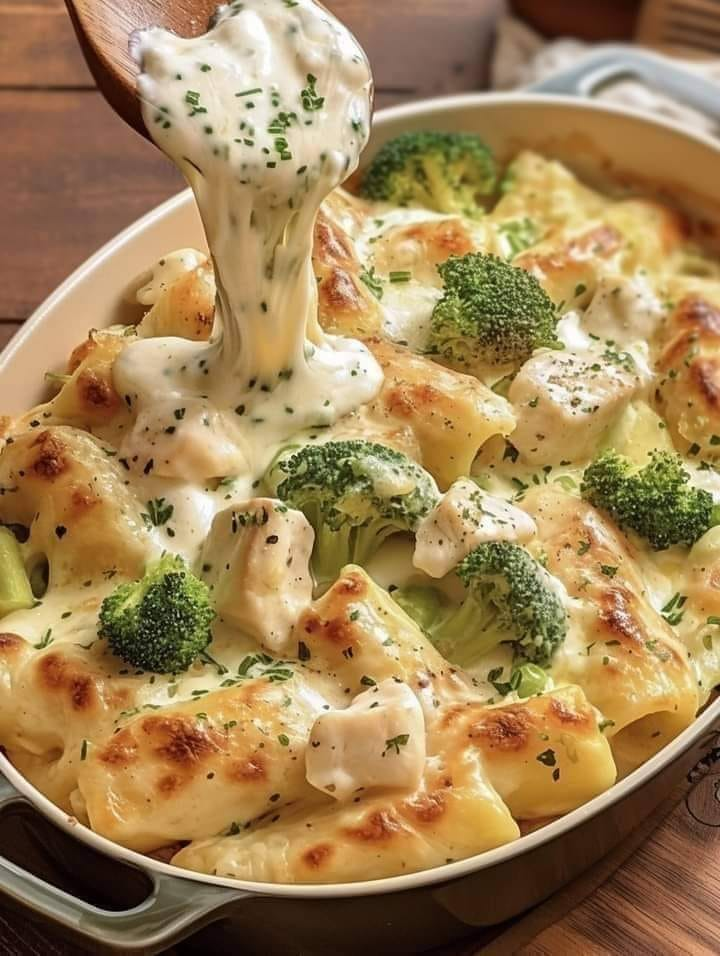 Rigatoni cremoso de pollo y brócoli al horno