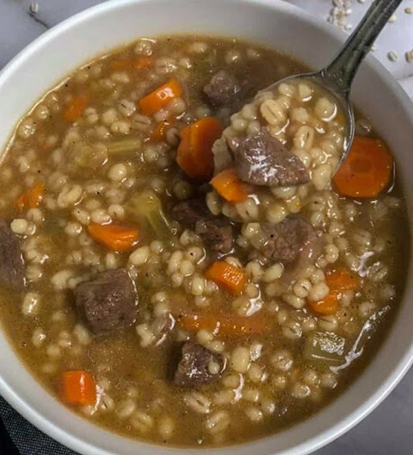 La mejor sopa de carne y cebada de la historia