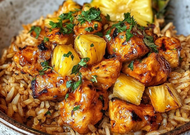 Pollo y arroz con piña