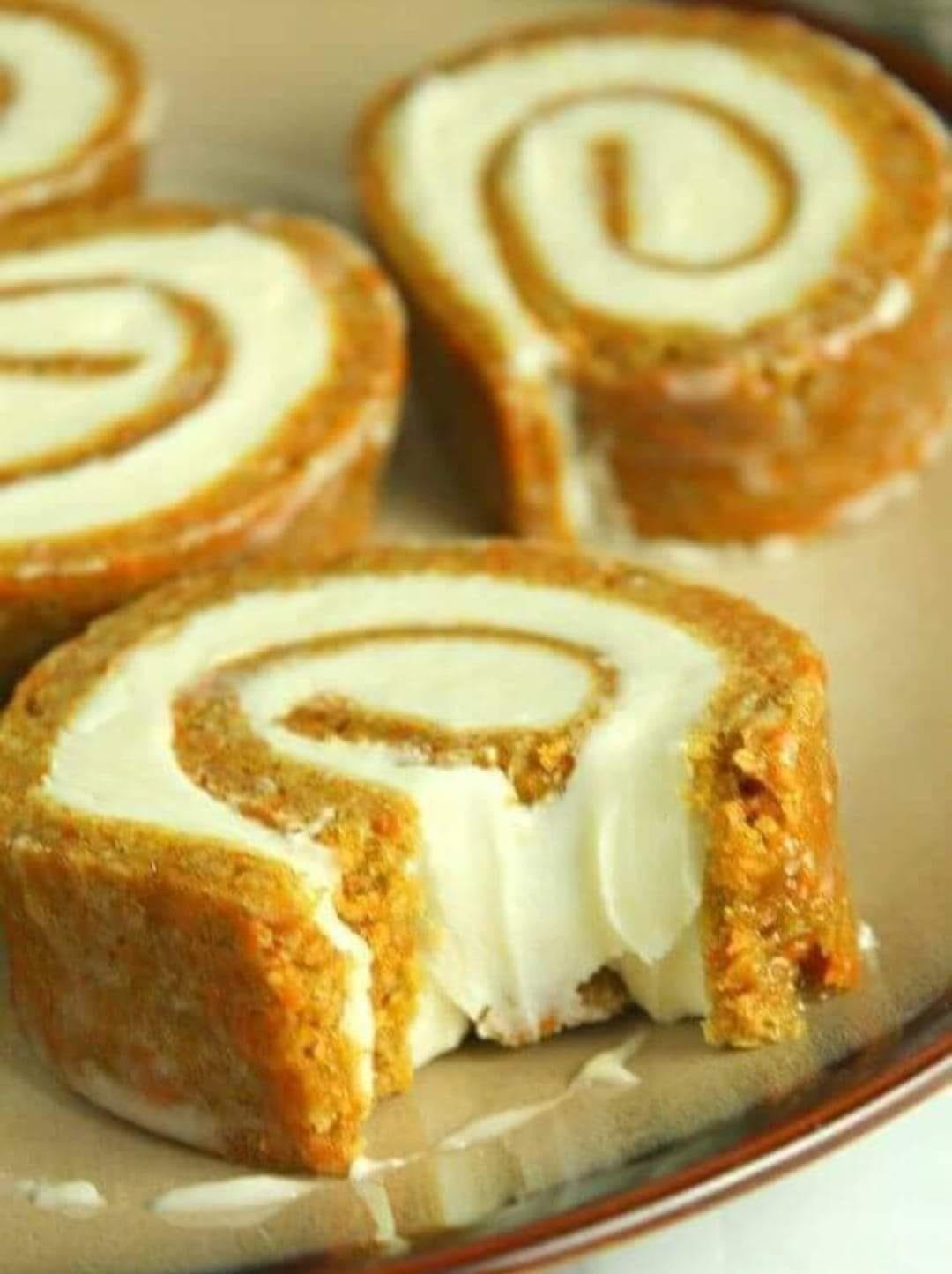 *Receta de pastel de zanahoria con relleno de queso crema*