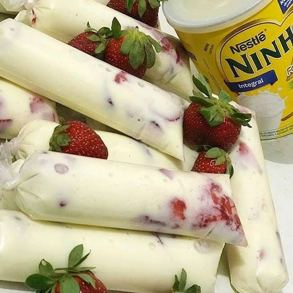 Receta de Helado de Leche Nido Gourmet con Fresa