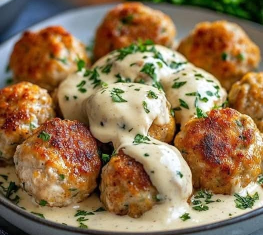 Albóndigas De Pollo Con Salsa Cremosa Ranch