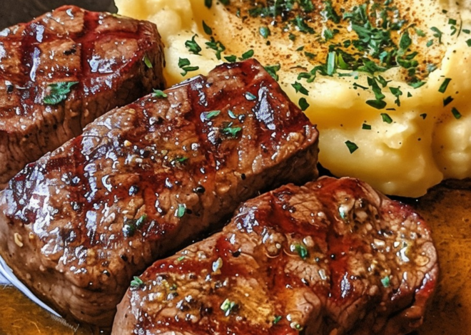 Bocaditos de bistec con mantequilla y ajo y puré