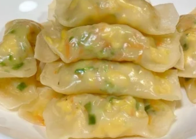 Empanadillas de verduras y huevo para el desayuno